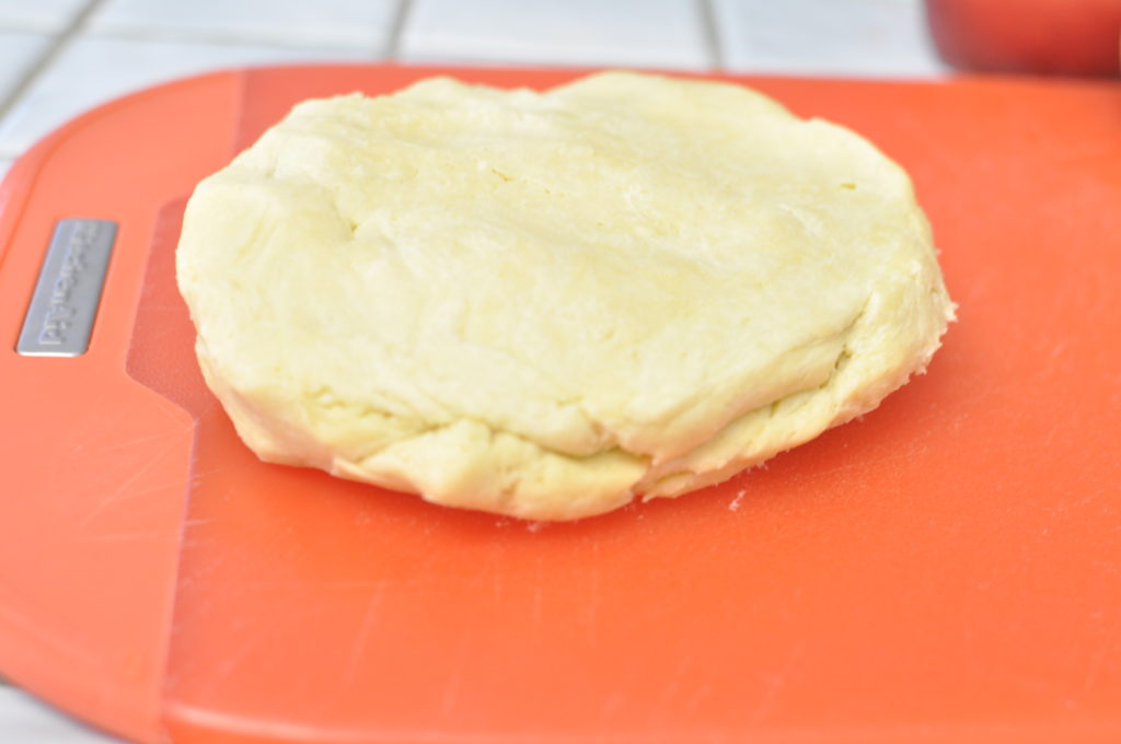 Homemade Pie Crust with Individual Apple Pies by MyLifeAsRobinsWife.com_1