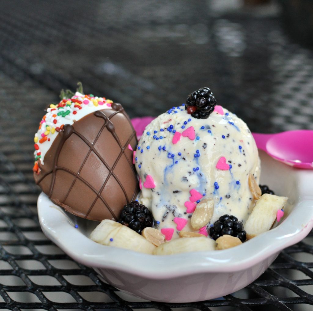 National Ice Cream Day with Shari's Berries_1