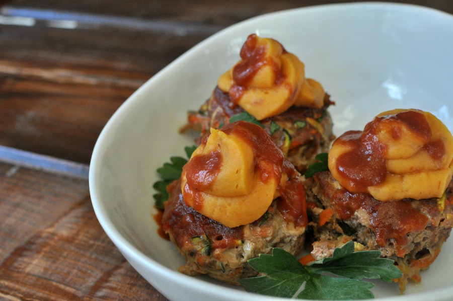 Mini Meatloaf Muffins with Chipoltle Sweet Potatoes_3